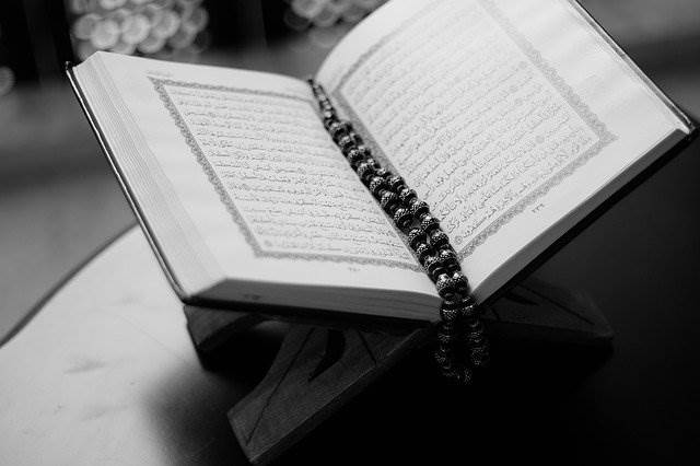Ikhlas Menjadi Syarat Diterimanya Amal Saleh