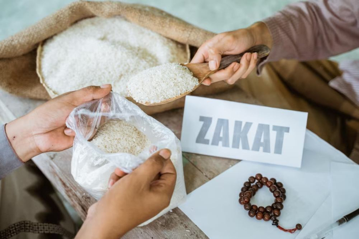 zakat fitrah berbeda dengan zakat mal