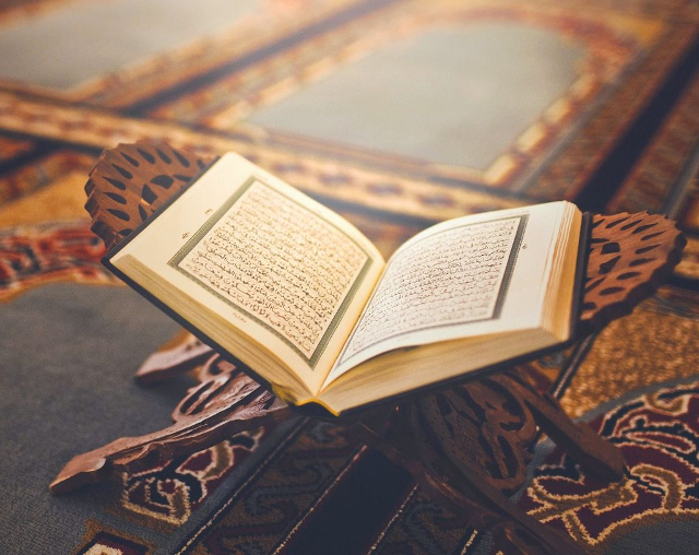 mengubah hukum Allah