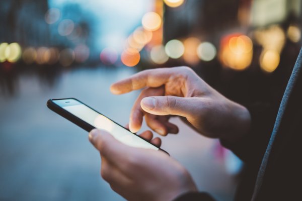Hati-hatilah Terhadap Keburukan Handpone