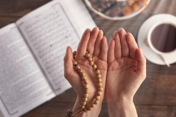 Allah membagi amalah seperti membagi rezeki
